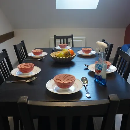 Apartment Familial De Beuvrages